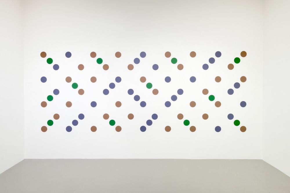 Bridget Riley, New Disc Paintings at Max Hetzler, photo 6