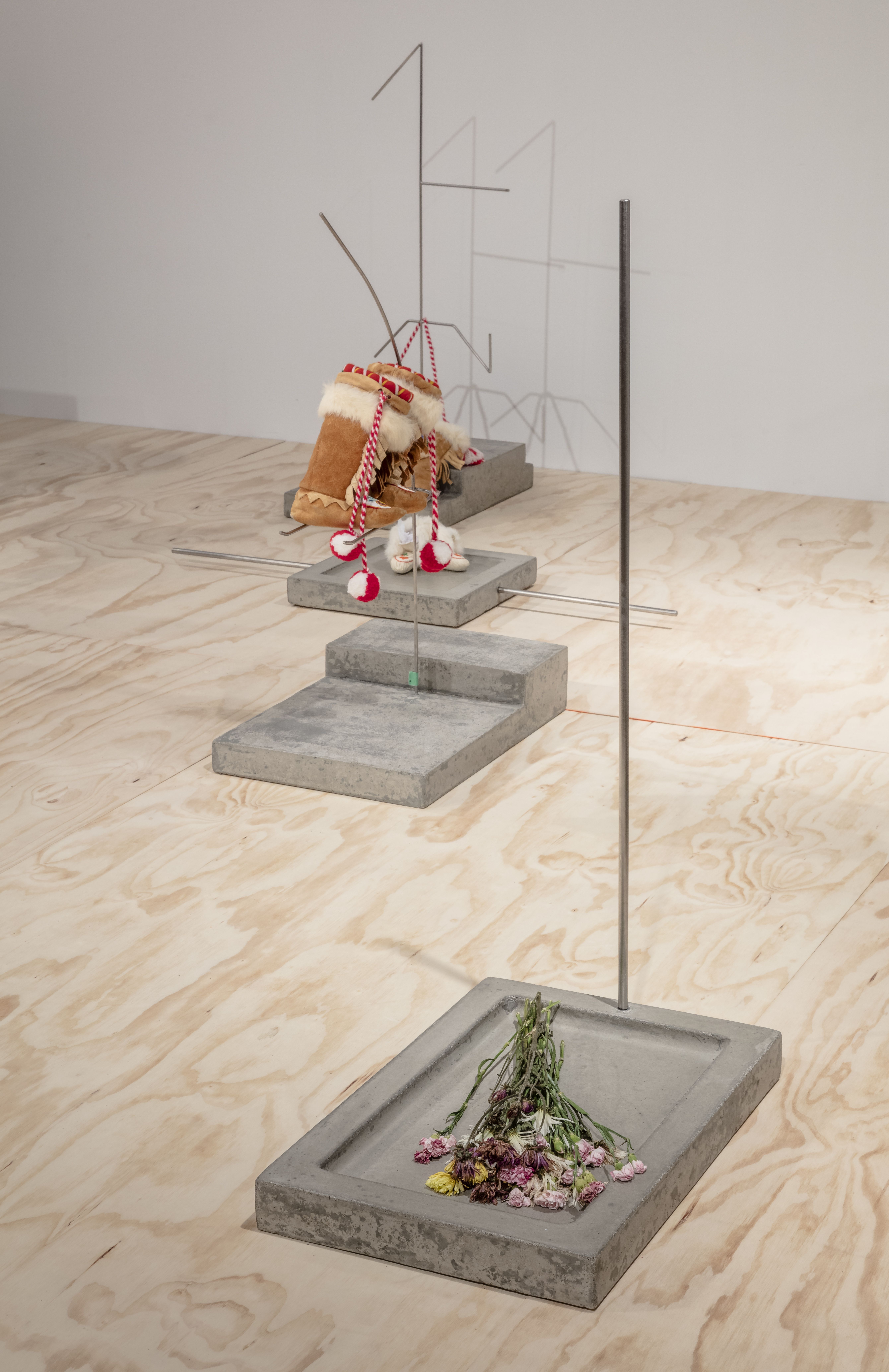 Akâmi-, Akâmi- at Camden Art Centre, photo 3