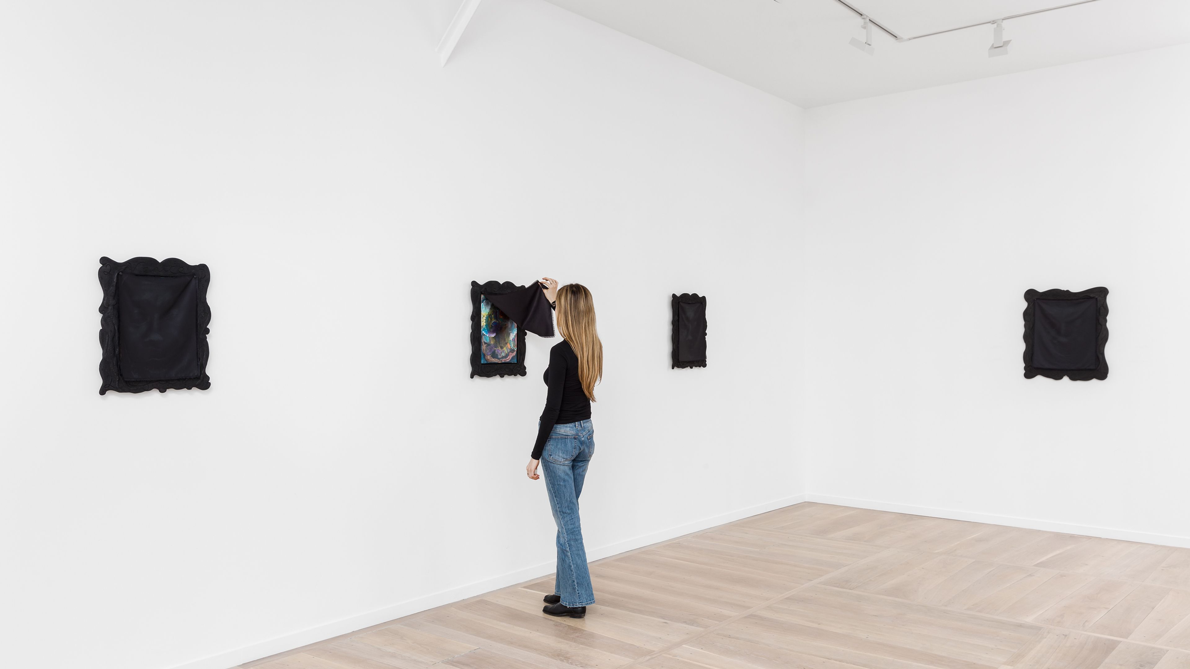 Chris Ofili, Joyful Sorrow at David Zwirner, photo 2