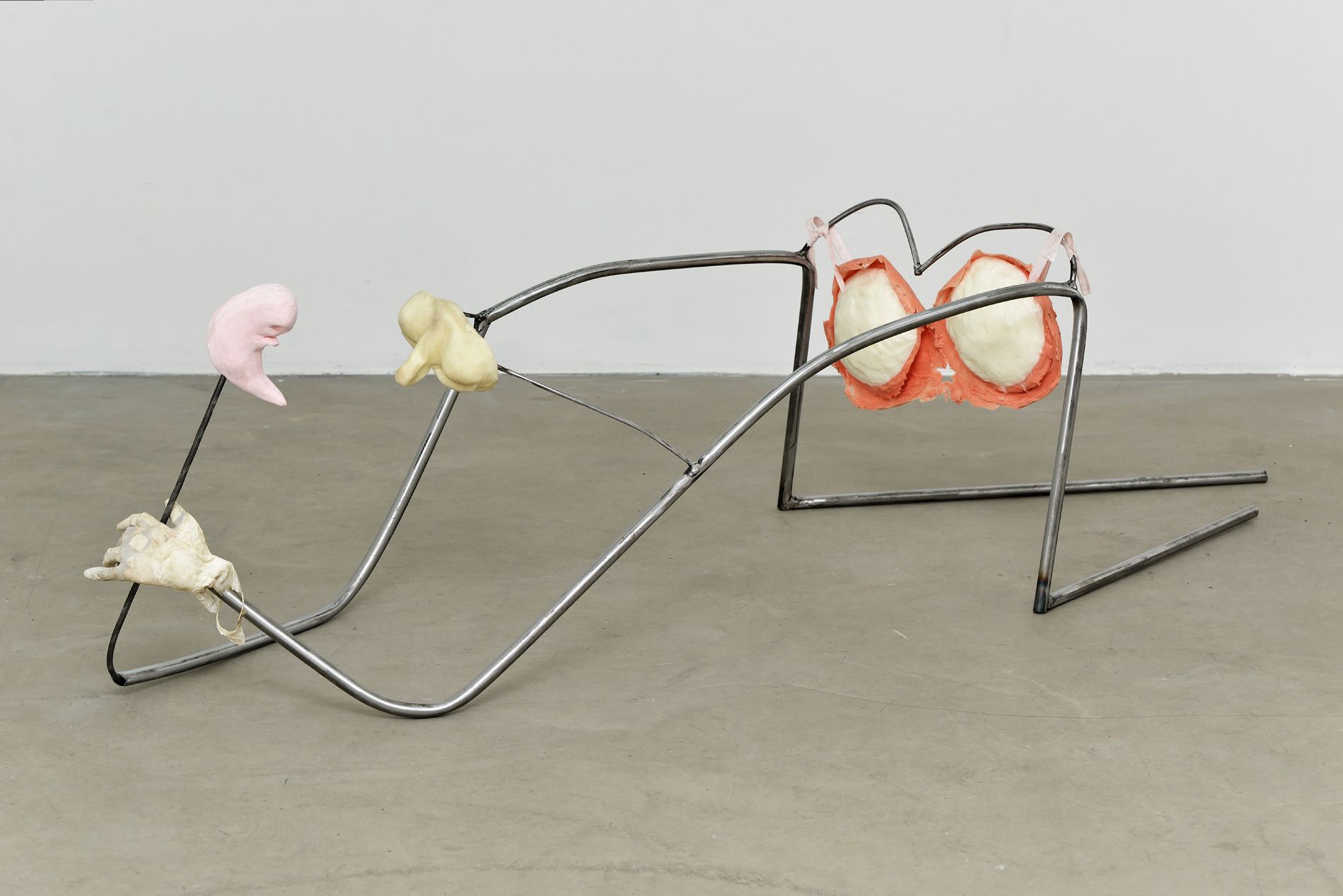 Jesse Darling, Armes Blanches at Sultana, photo 2