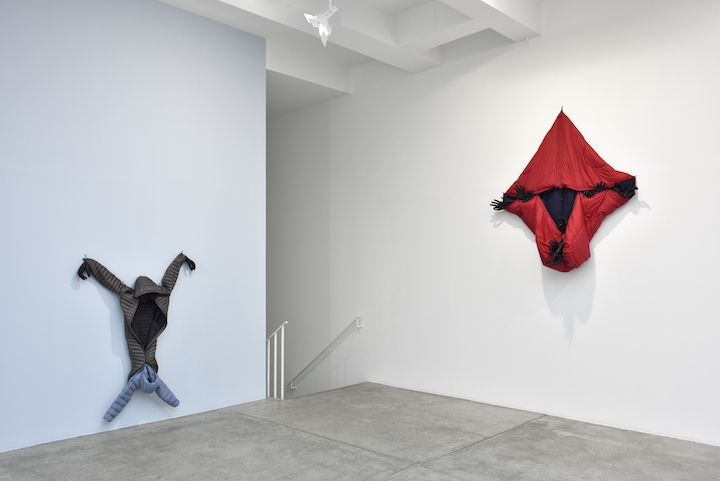 Annette Messager, Sleeping Songs at Marian Goodman, photo 5