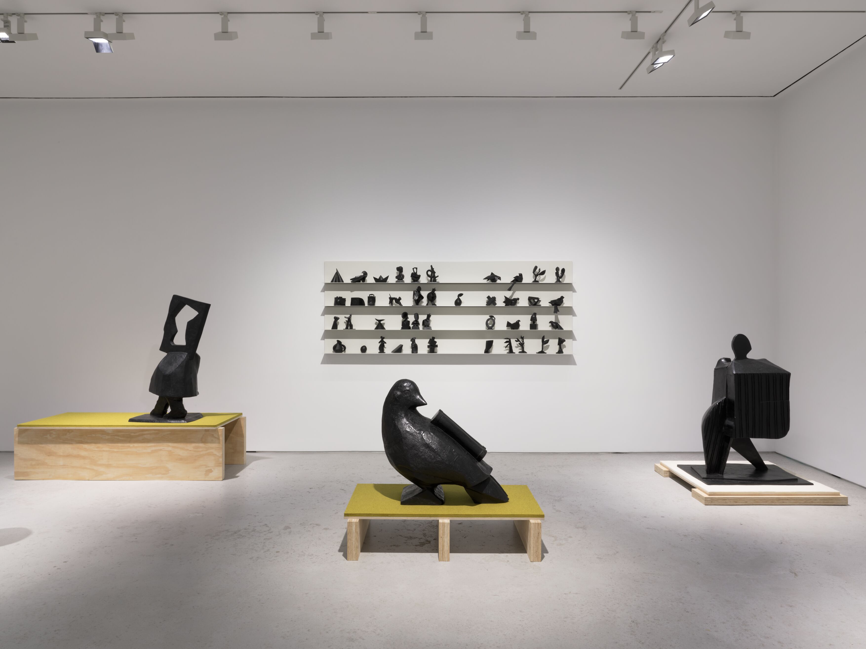 William Kentridge, A Natural History of the Studio at Hauser & Wirth, photo 2
