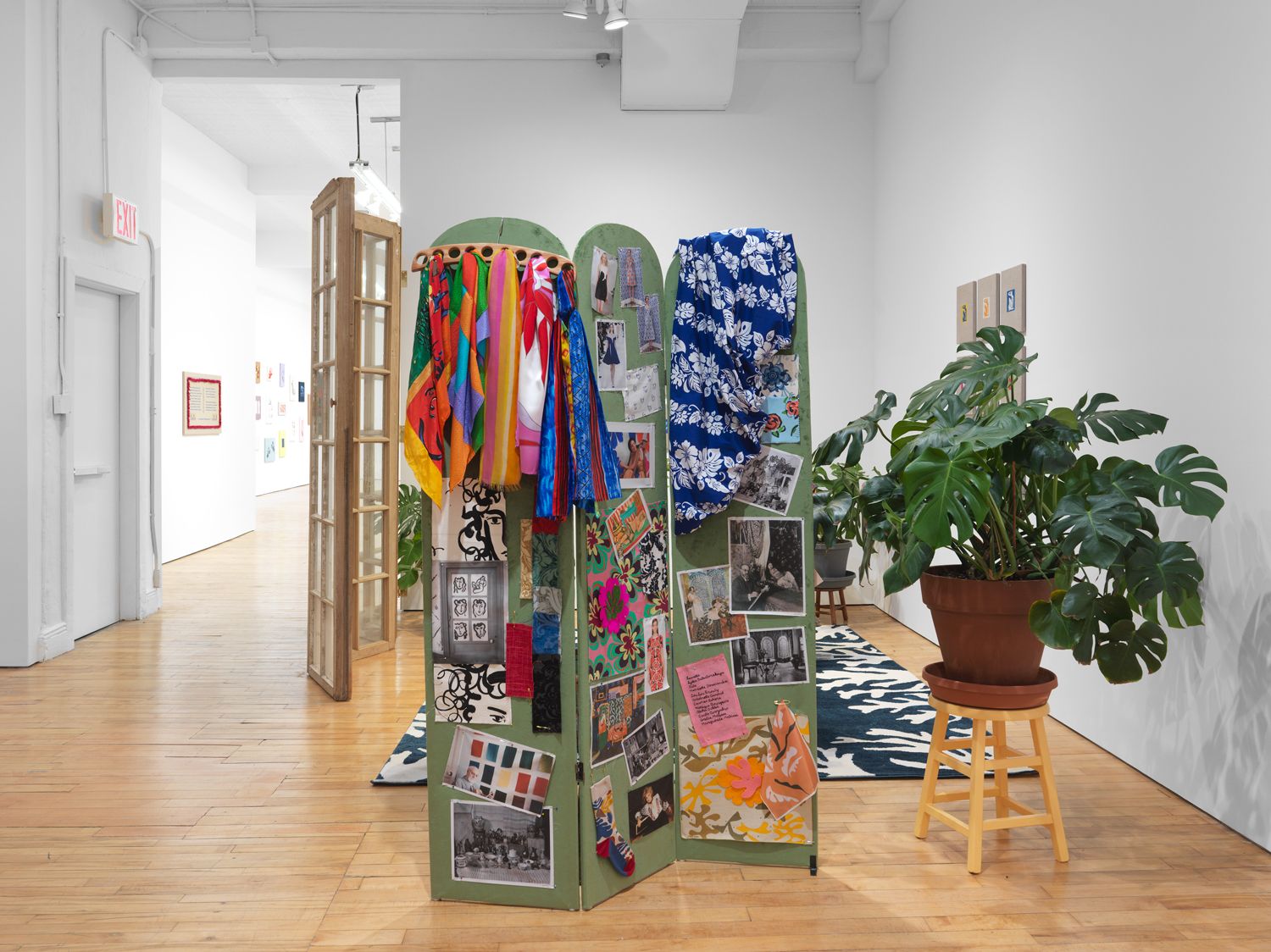 Elaine Reichek, Material Girl at Marinaro, photo 7