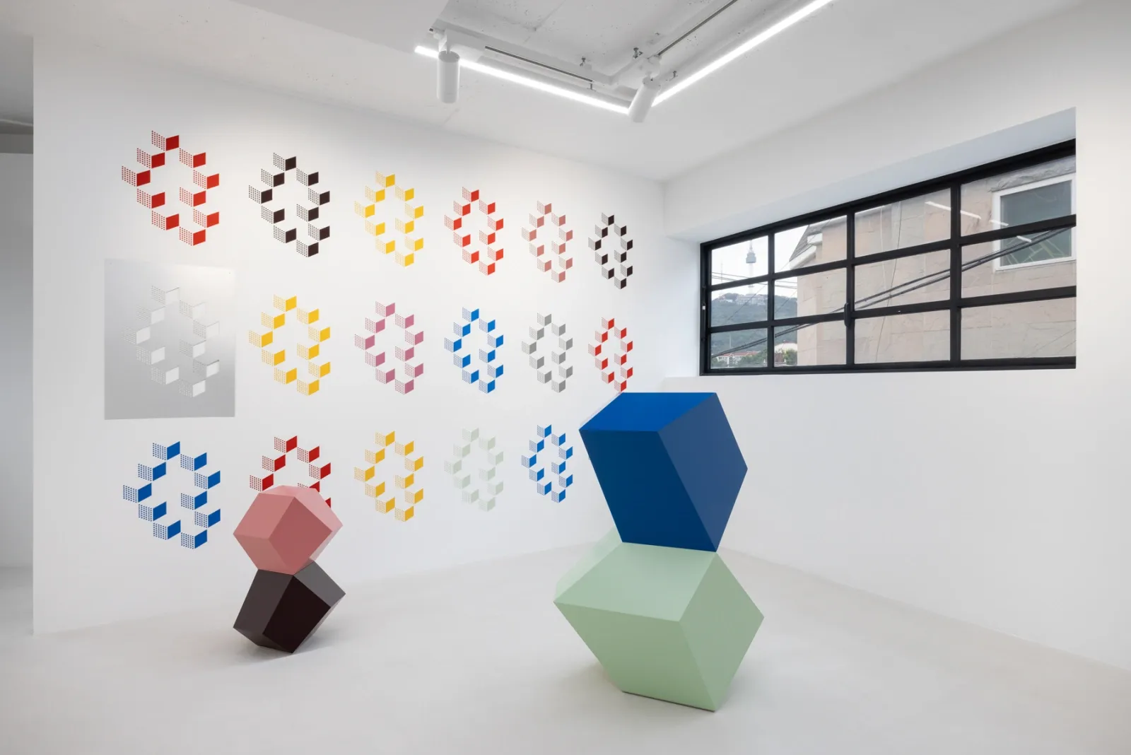 Angela Bulloch, Slapping Pythagoras at Esther Schipper, photo 2
