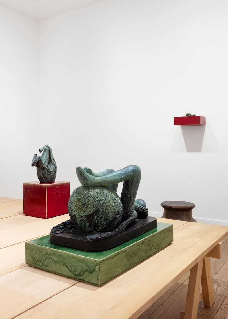 Johan Creten, How to Explain the Sculptures to an Influencer? at Perrotin, photo 2