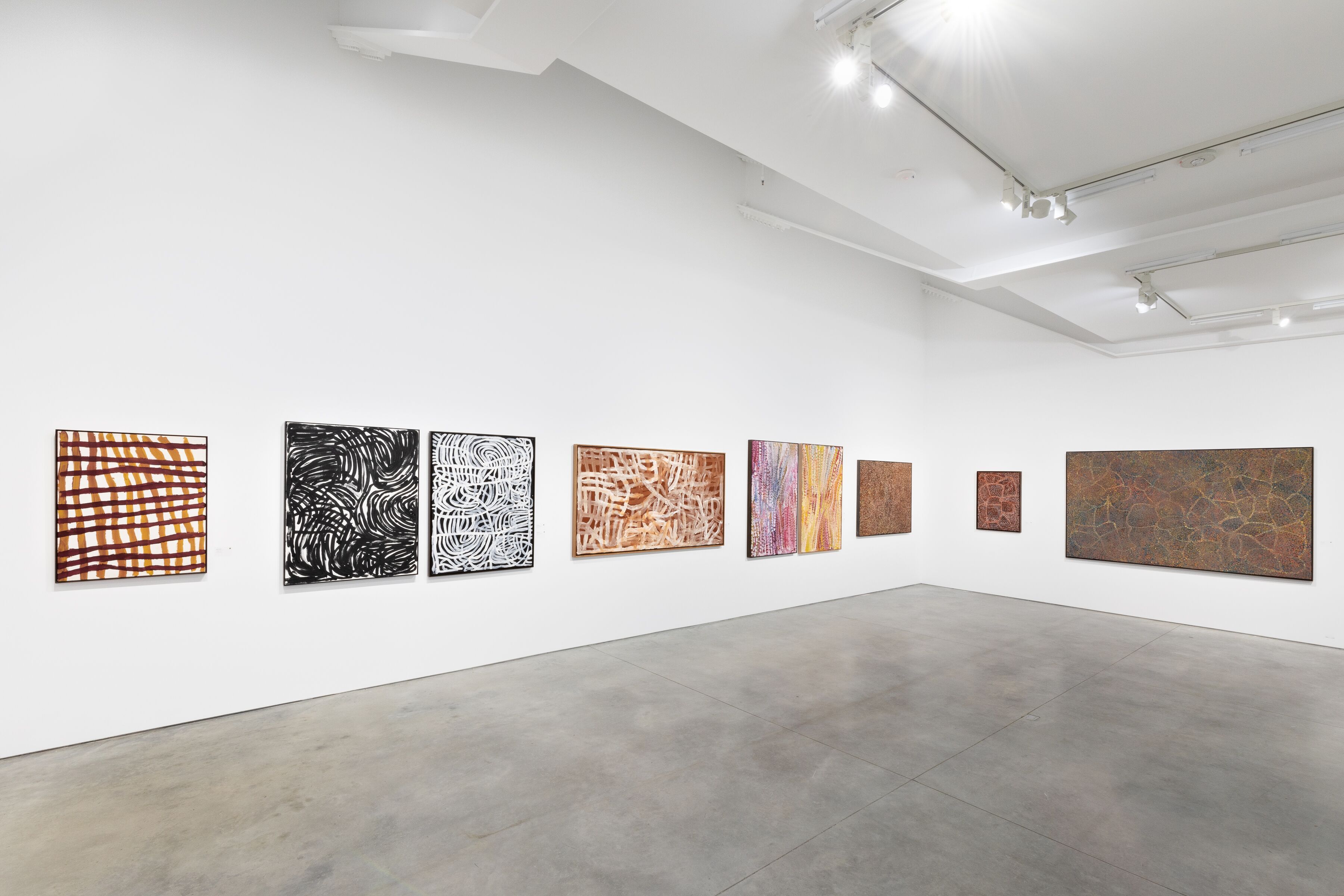 Emily Kame Kngwarreye, Emily at D’Lan Davidson, photo 6