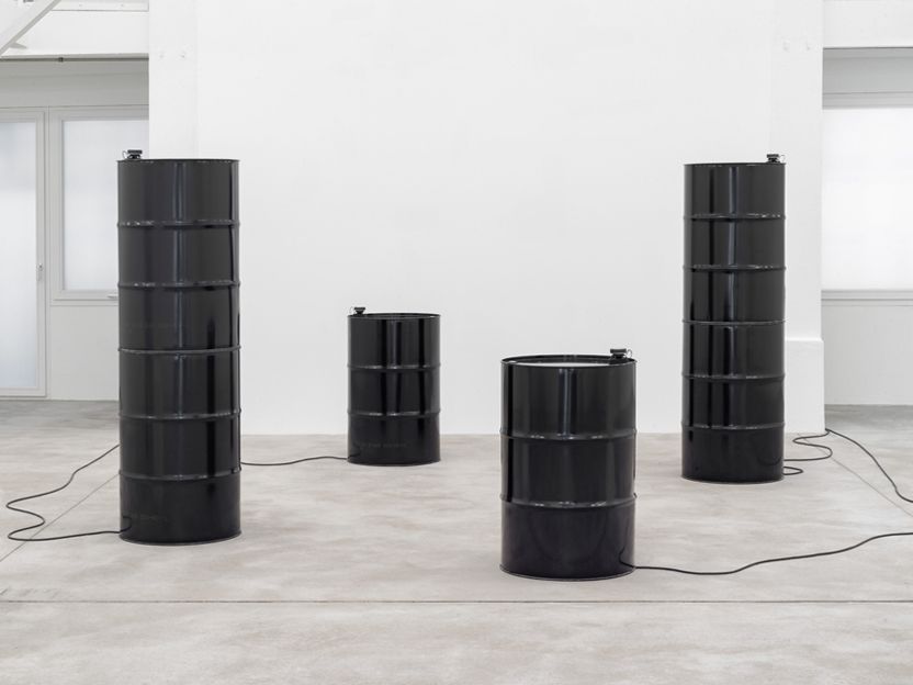 Susan Philipsz, Slow Fresh Fount at Konrad Fischer, photo 2