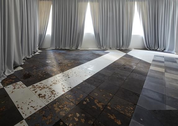Adrián Villar Rojas, Two Suns at Marian Goodman, photo 4