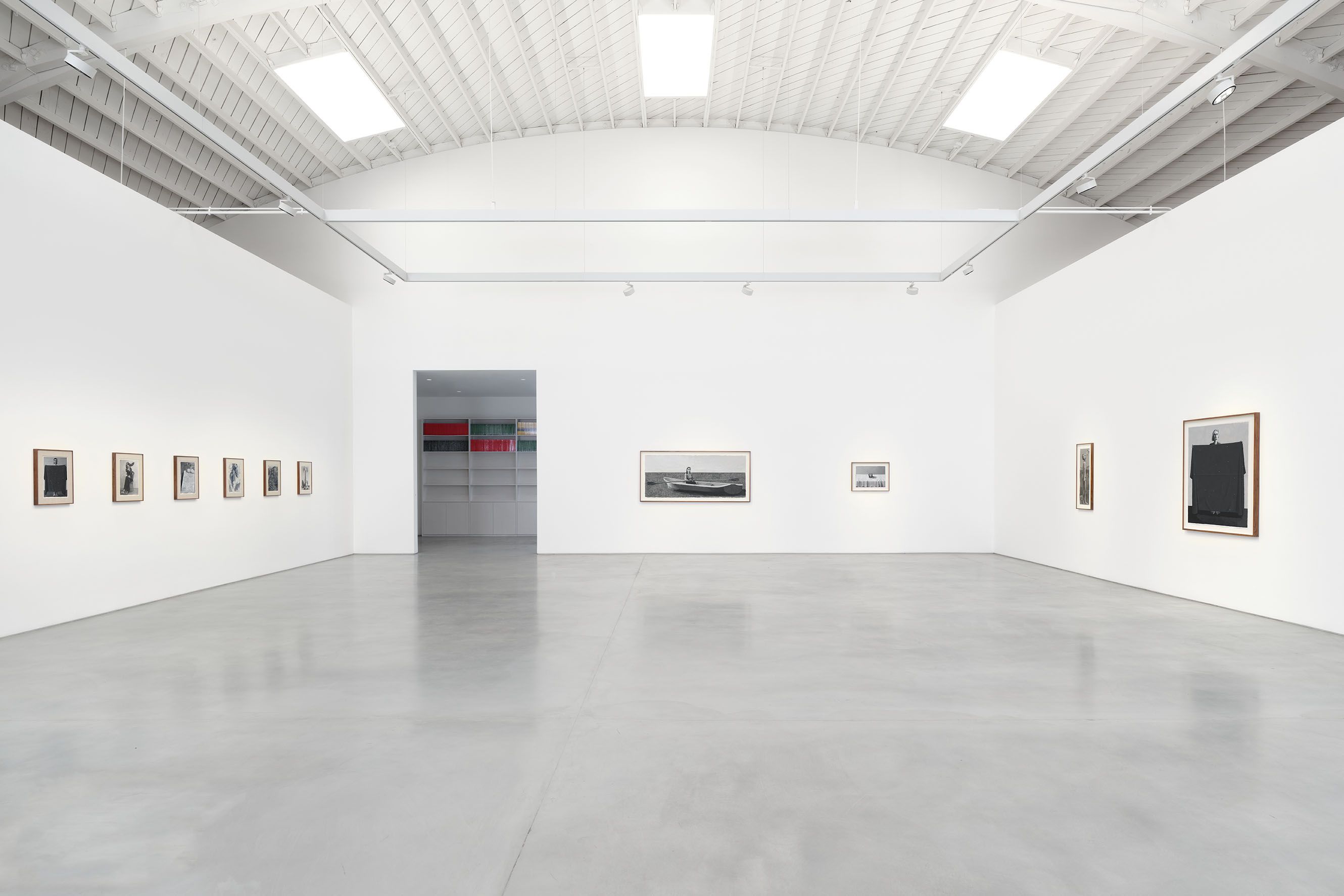 Lenz Geerk, Schwarzweiß at Roberts Projects, photo 9