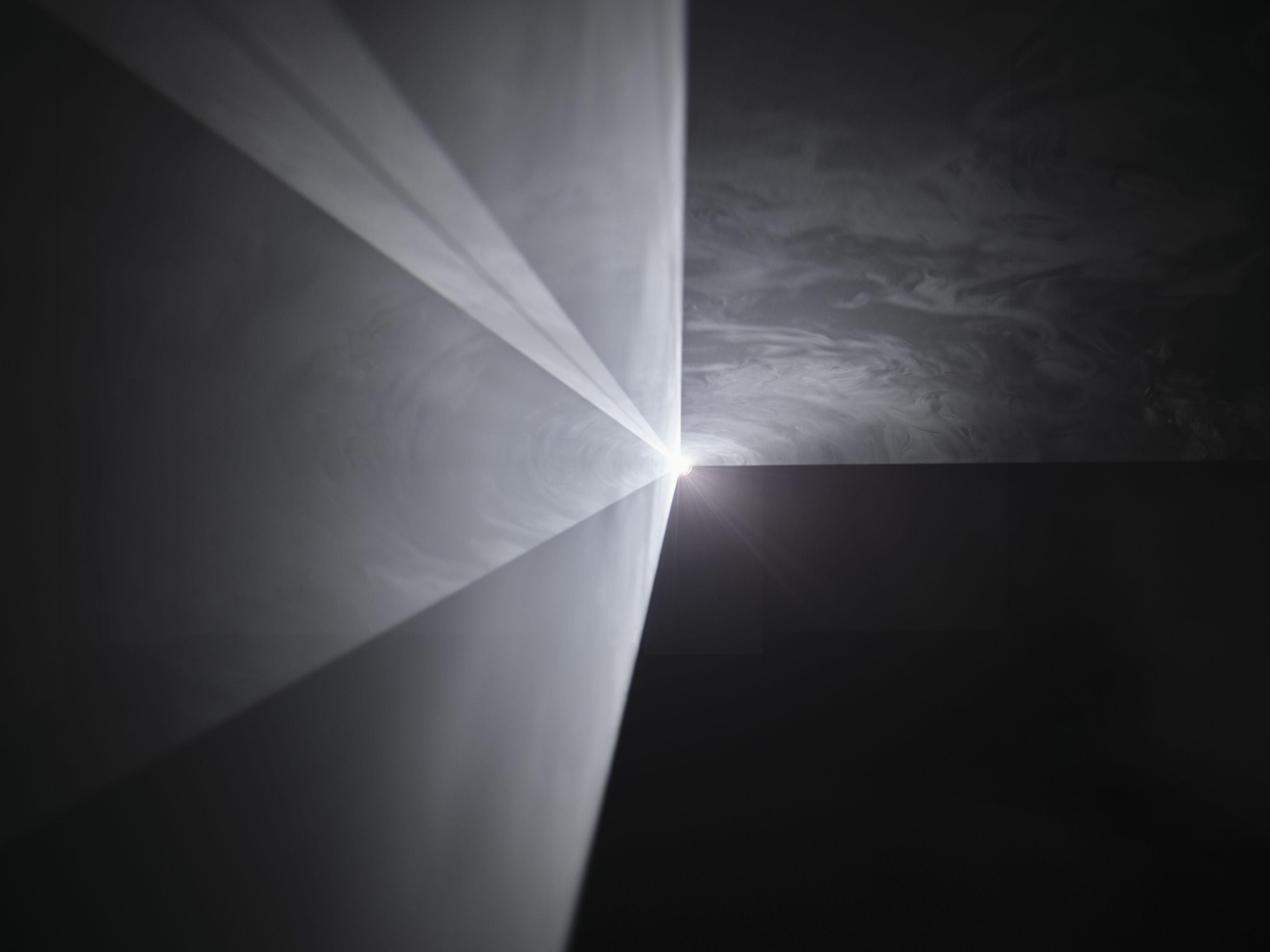 Anthony McCall, Raised Voices at Sprüth Magers, photo 2