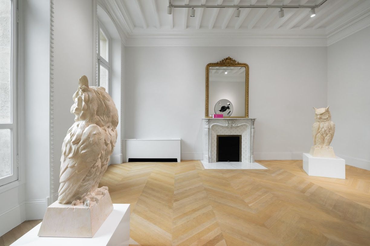 Julia Scher, The Mammoth Book of Eyewitnesses at Esther Schipper, photo 2