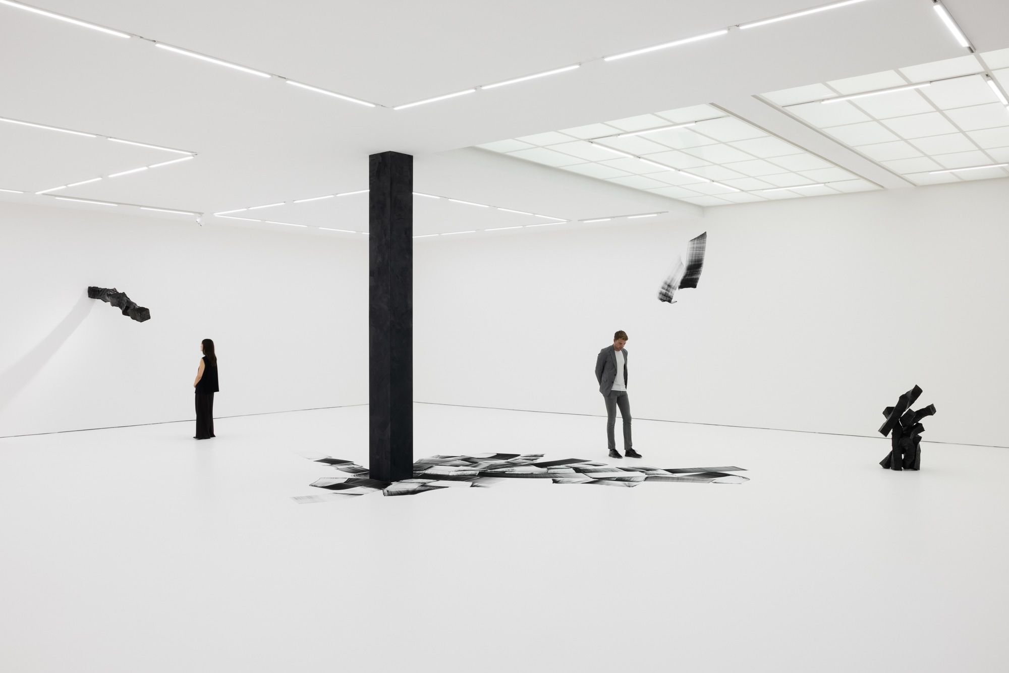 Lee Bae, Syzygy at Esther Schipper, photo 5