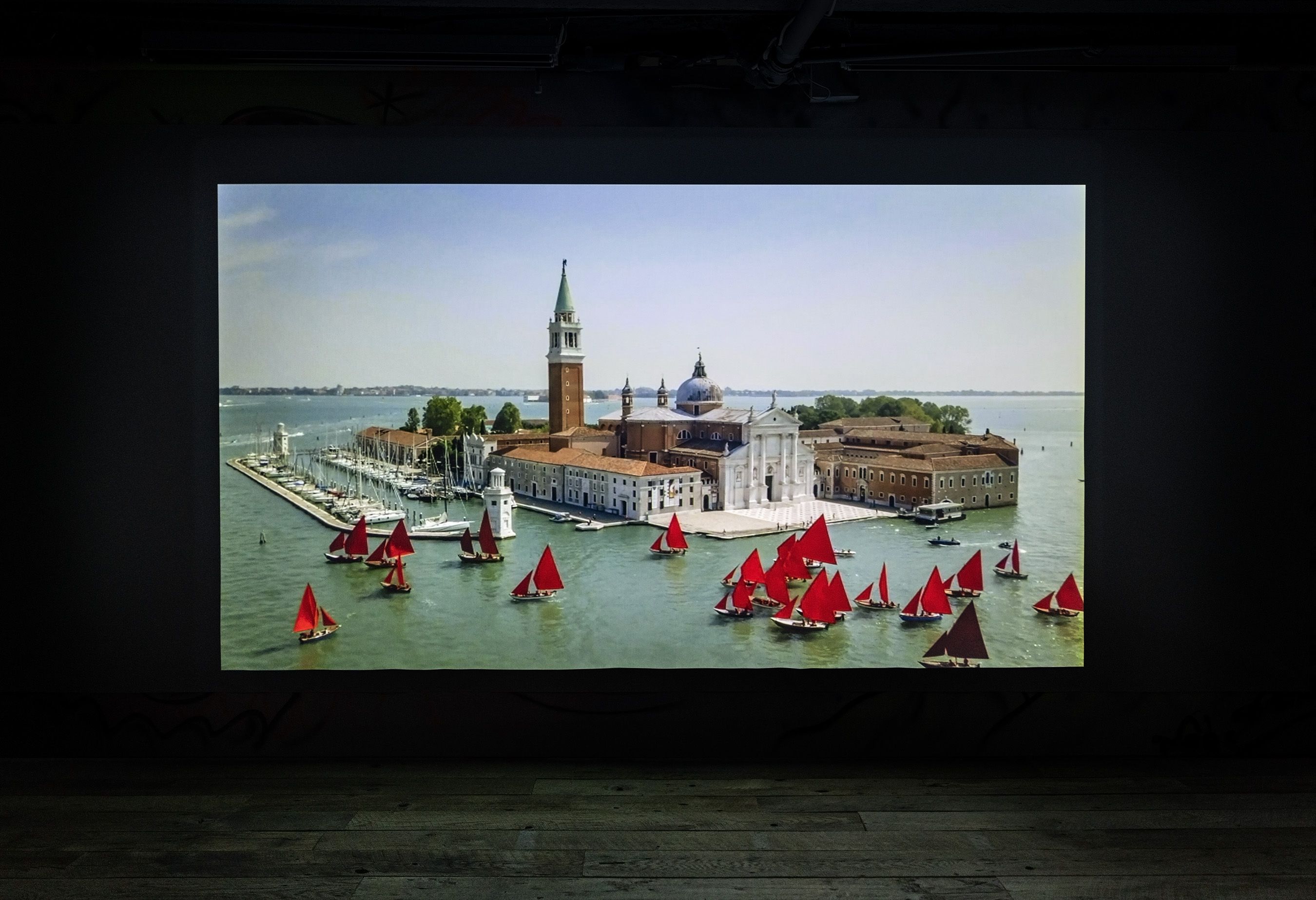 Melissa McGill, Red Regatta: Riflessi at Totah, photo 3