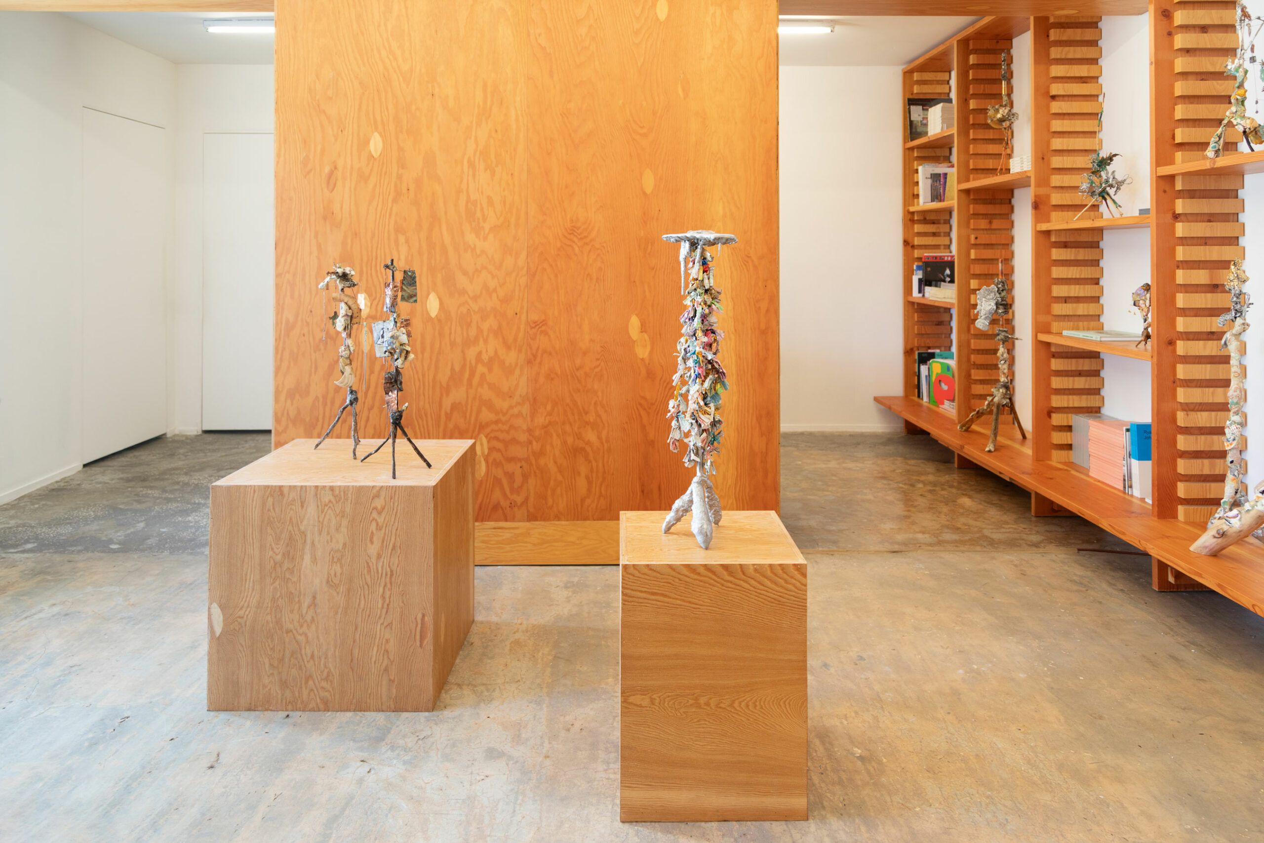 Yasue Maetake, Three-Legged Idols at Nina Johnson, photo 3