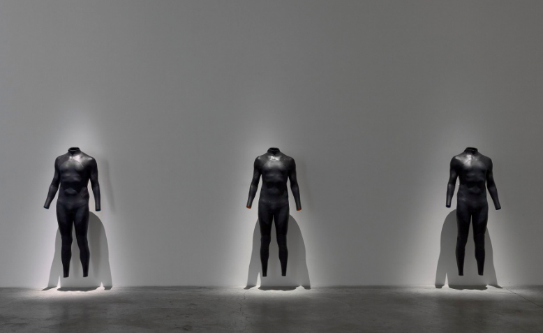 Alex Israel, Summer 2 at Almine Rech, photo 2