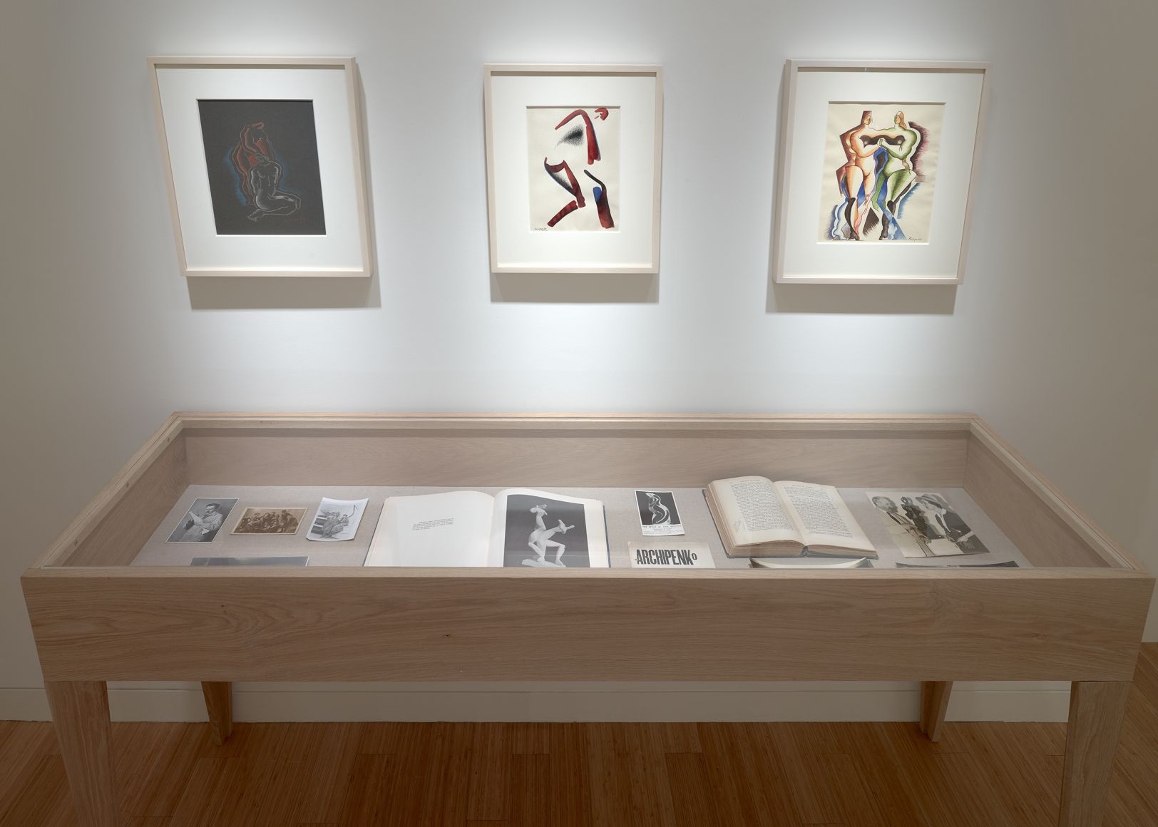 Alexander Archipenko, Space Encircled at Eykyn Maclean, photo 2