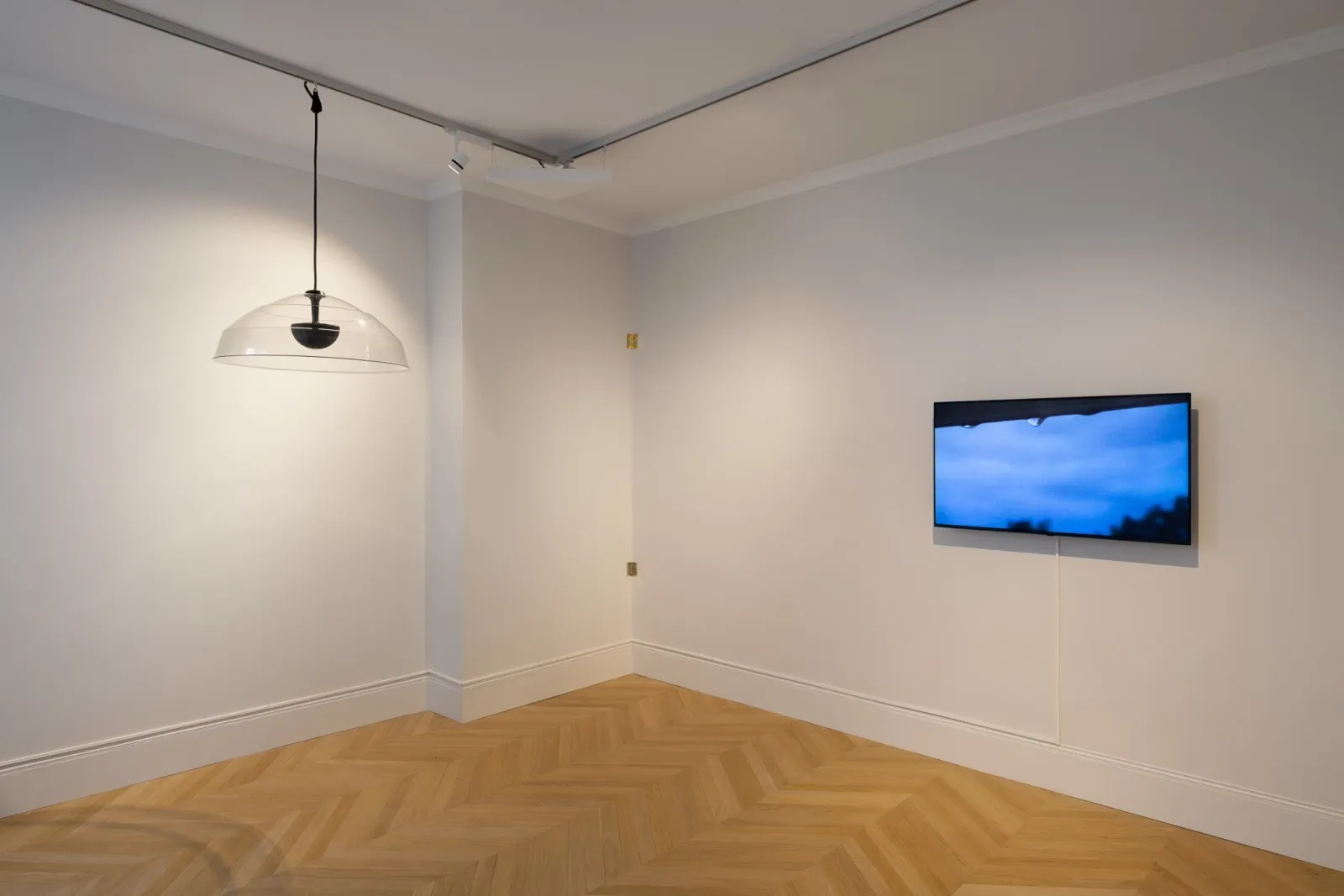 Ceal Floyer, Ceal Floyer at Esther Schipper, photo 3