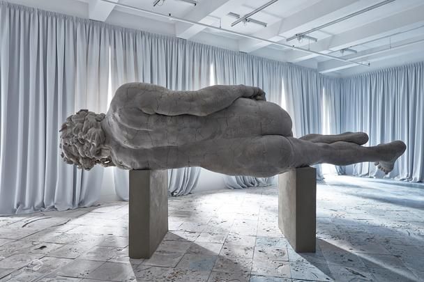 Adrián Villar Rojas, Two Suns at Marian Goodman, photo 3