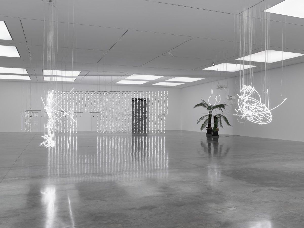 Cerith Wyn Evans, No Realm of Thought… No Field of Vision at White Cube, photo 3