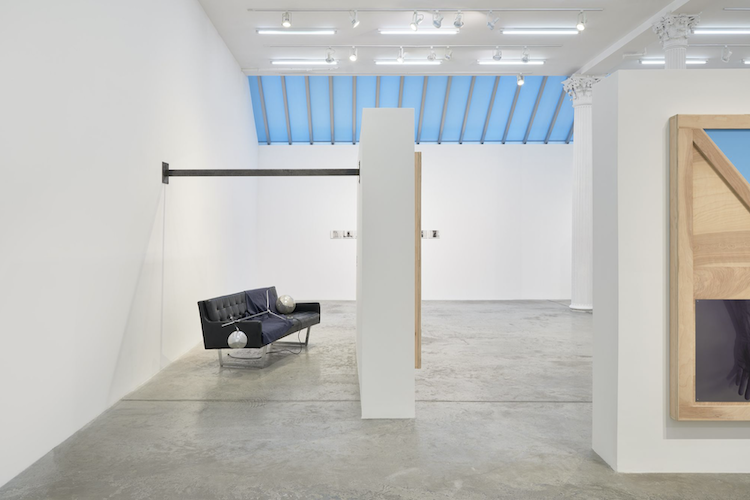 Tom Burr, Tom Burr at Bortolami, photo 3