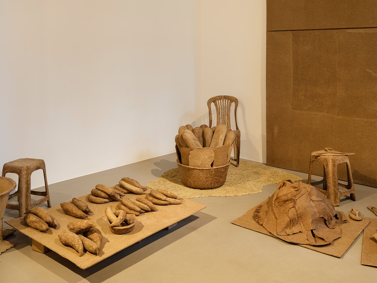 Sandra Poulson, Dust as an Accidental Gift at ChertLüdde, photo 3