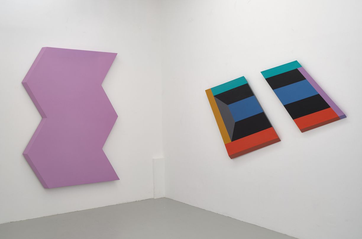 Ronald Davis, Paintings: 1960s Through 2010 at David Richard Gallery, photo 7