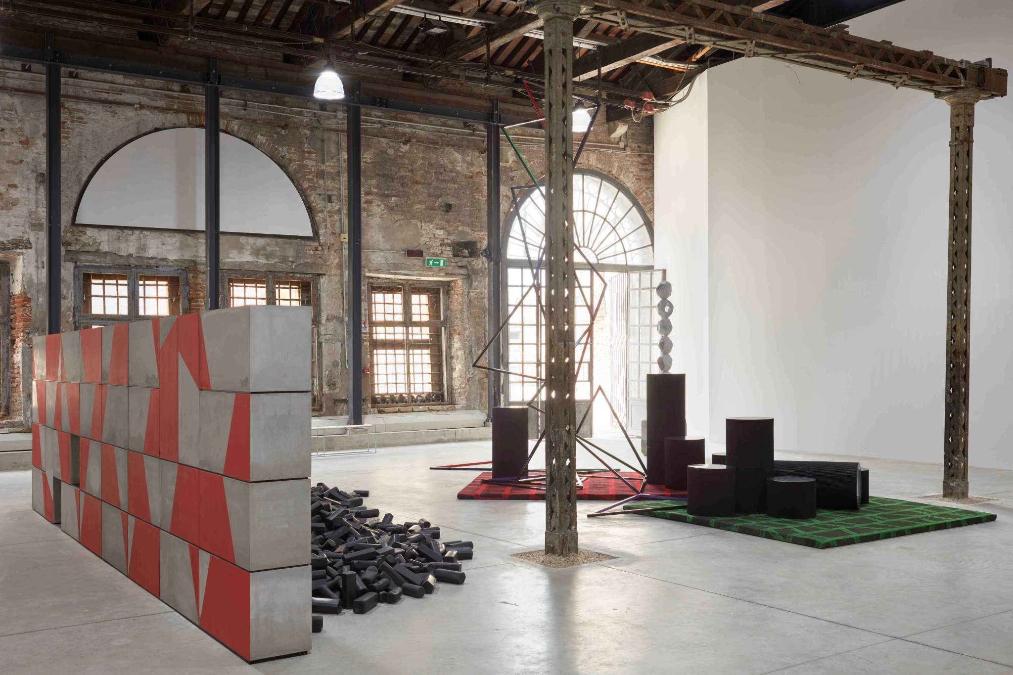 Eva Rothschild, The Shrinking Universe at Irish Pavilion, photo 5