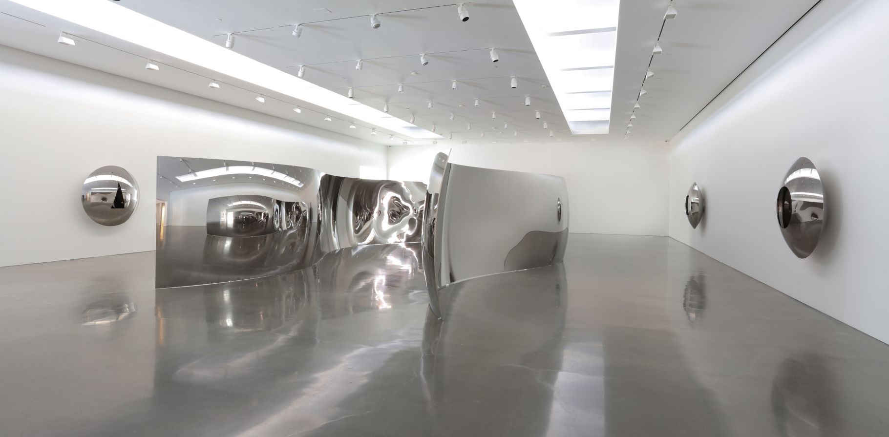 Anish Kapoor, Anish Kapoor at Regen Projects, photo 4