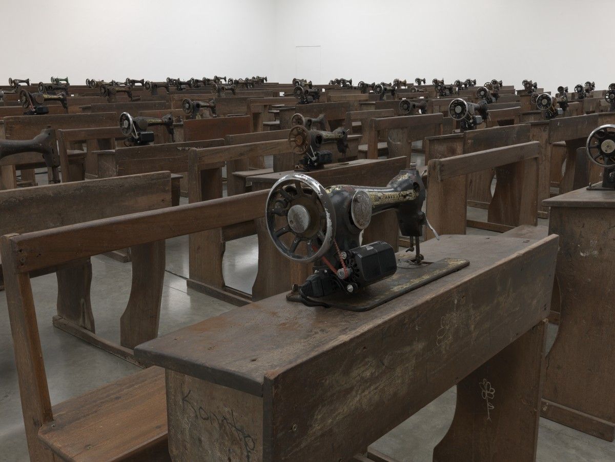 Ibrahim Mahama, Lazarus at White Cube, photo 3