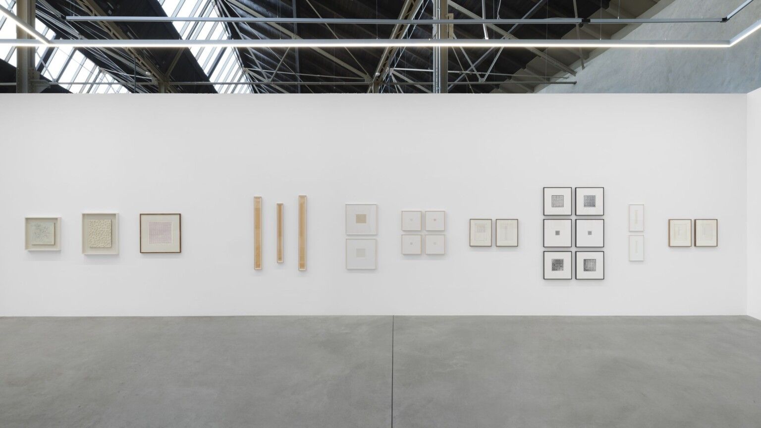 Peter Roehr, Field Pulsations: An Homage to the Artist's 80th Anniversary at Mehdi Chouakri - Wilhelm Hallen, photo 4
