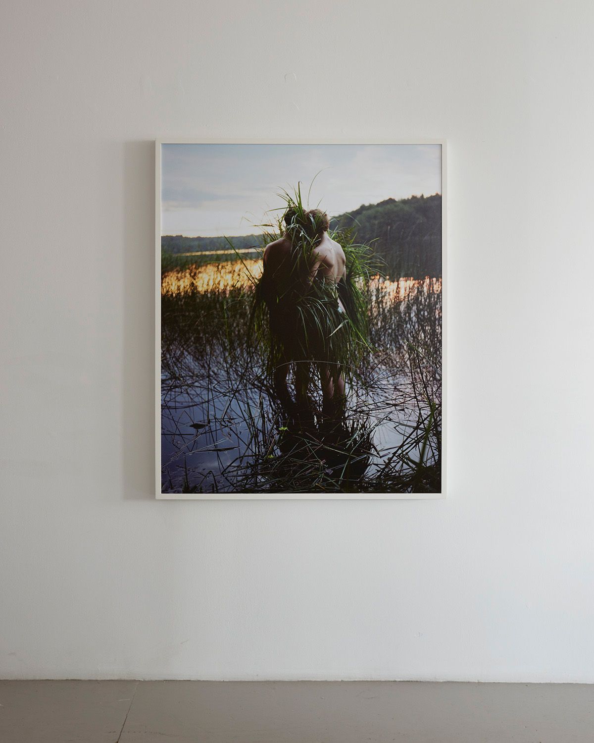 Melanie Bonajo, Nocturnal Gardening at Company, photo 7