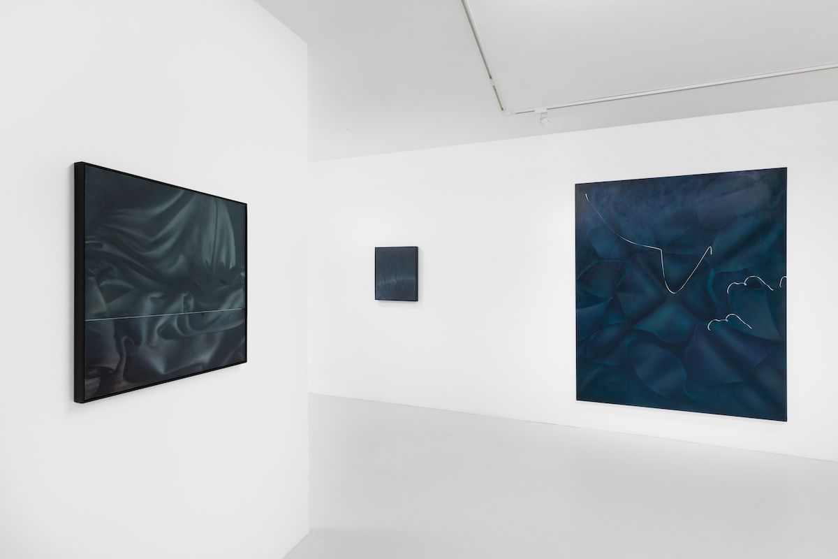 Louise Giovanelli, Aerial Silk at Grimm, photo 3