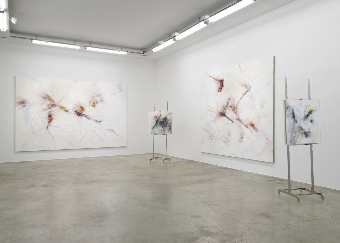 Thilo Heinzmann, What Do You Want Me to Bring You: I Am Going to Town at Perrotin, photo 2