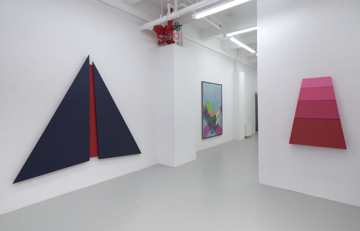 Ronald Davis, Paintings: 1960s Through 2010 at David Richard Gallery, photo 12