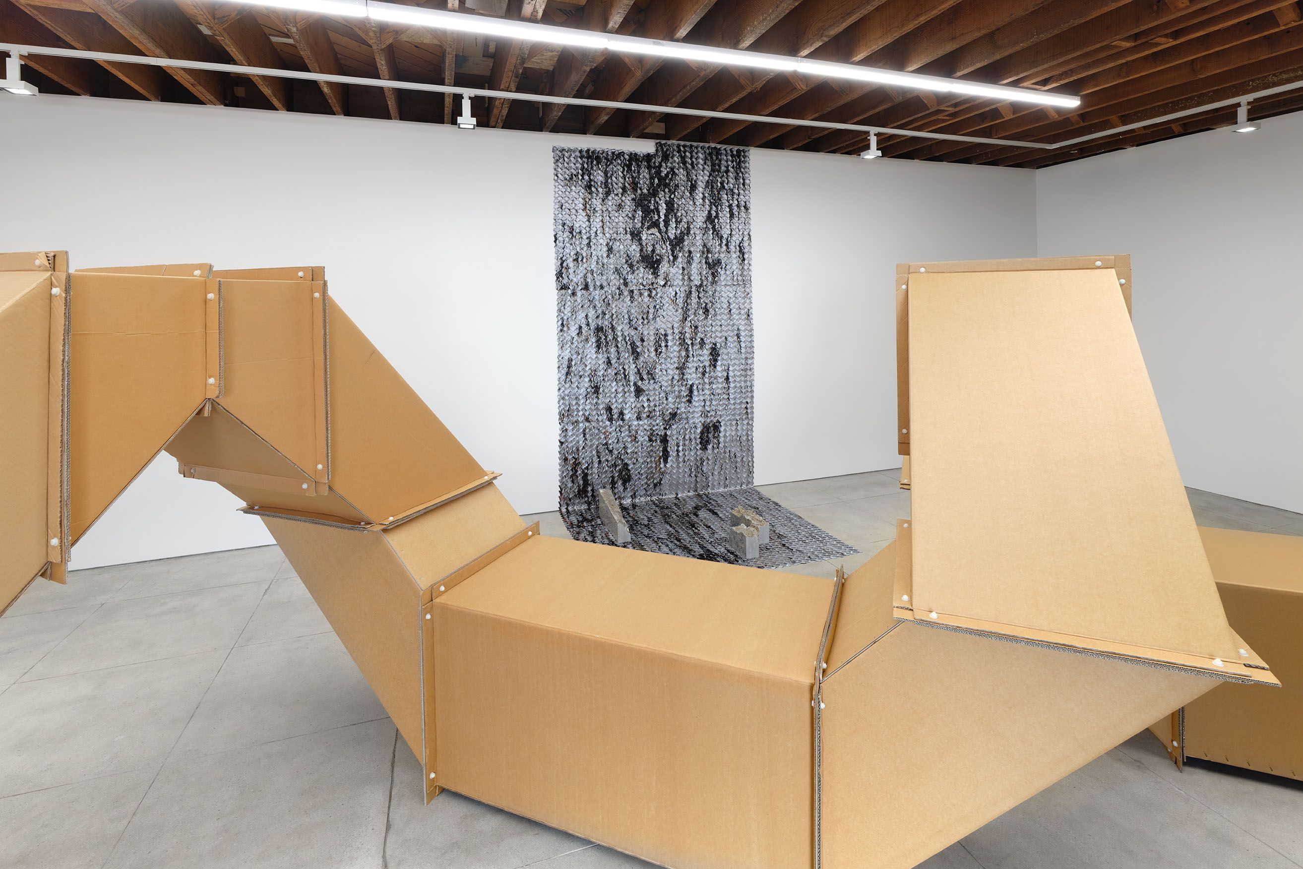 Charlotte Posenenske & Alice Channer, Charlotte Posenenske & Alice Channer at Okey Dokey Konrad Fischer, photo 2