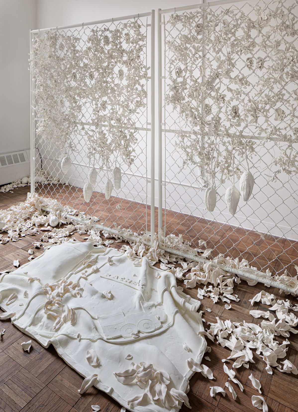 Rachelle Dang, Under a Constellation of Leaves at Mh Project, photo 2