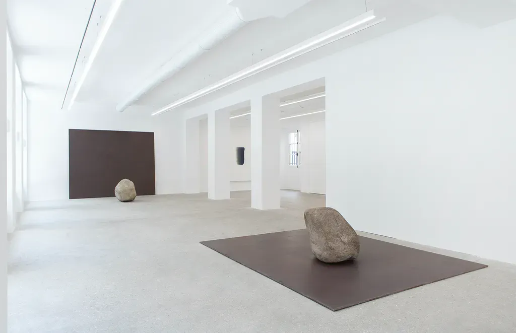 Lee Ufan, Response at Mennour, photo 3
