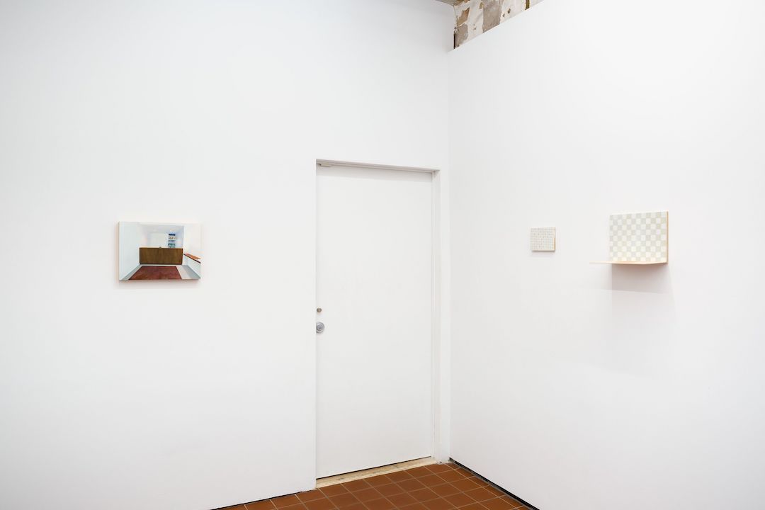 Hannah Lee, Outside at Entrance, photo 5