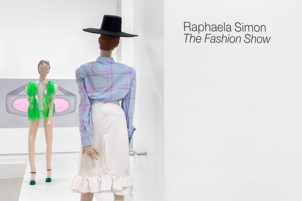 Raphaela Simon, The Fashion Show at Max Hetzler, photo 8
