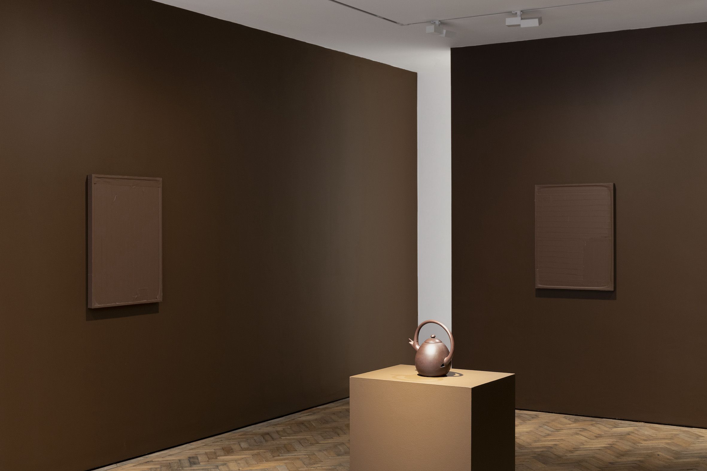 Walter Price, Pearl Lines at Modern Art, photo 3