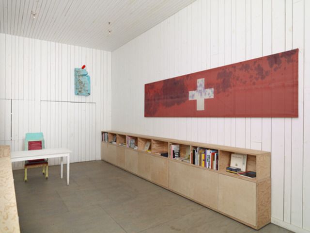 Julian Schnabel, Flag Painting at Karma, photo 10