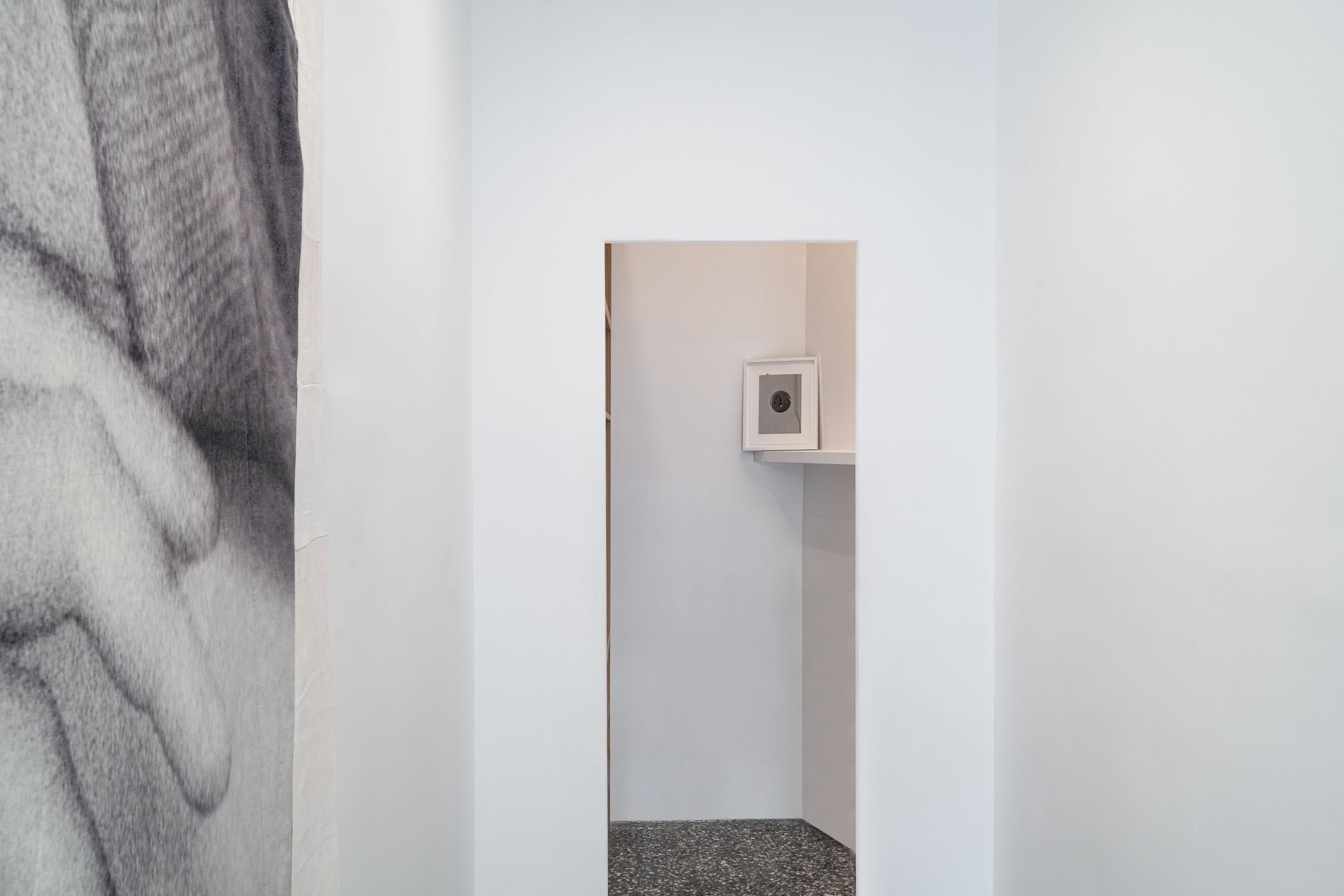Joanna Piotrowska, A Place to Return at Zander Galerie, photo 2