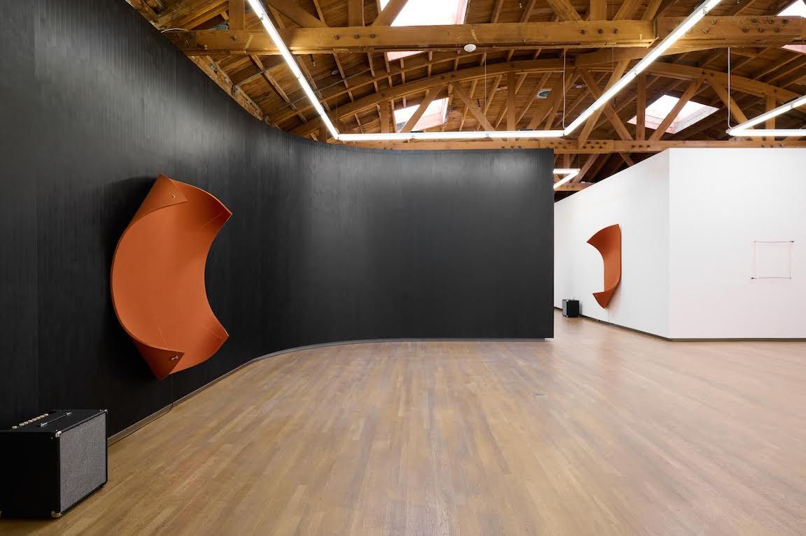 Naama Tsabar, Friction at Nazarian / Curcio, photo 2