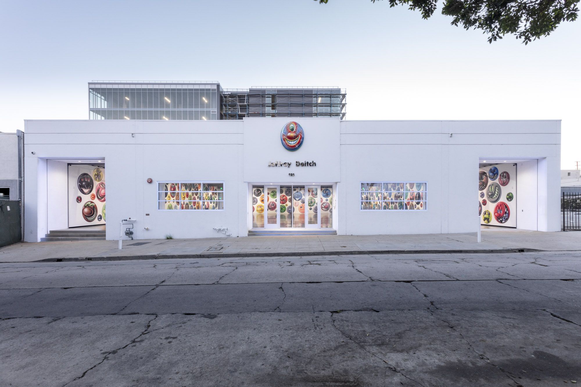 Kenny Scharf, 400 Faces at Jeffrey Deitch, photo 3