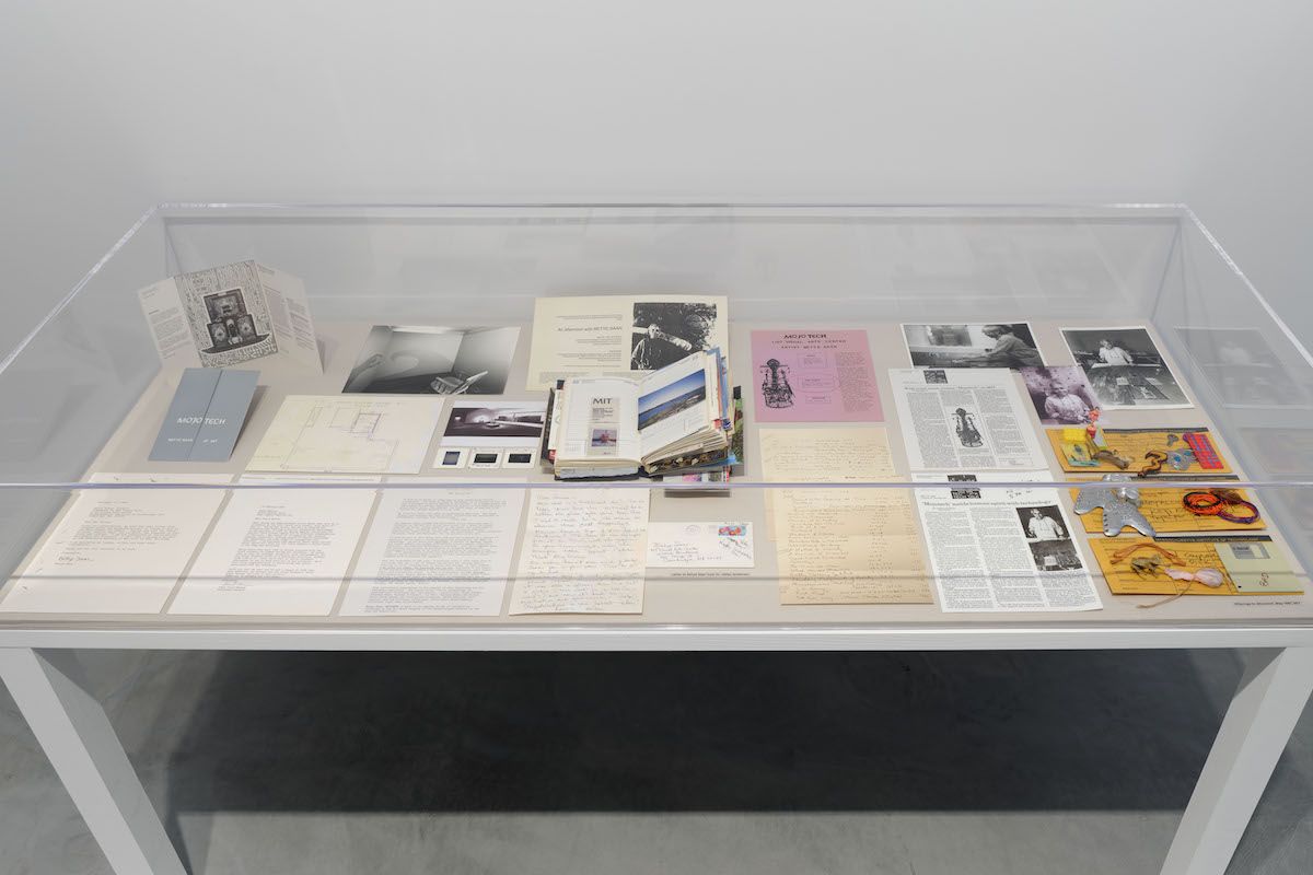 Betye Saar, Mojotech at Roberts Projects, photo 12
