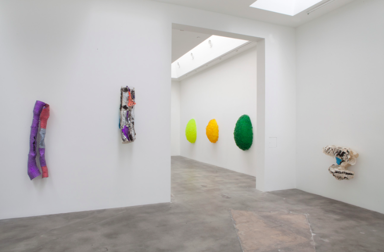 Lynda Benglis, Lynda Benglis at Blum & Poe, photo 3