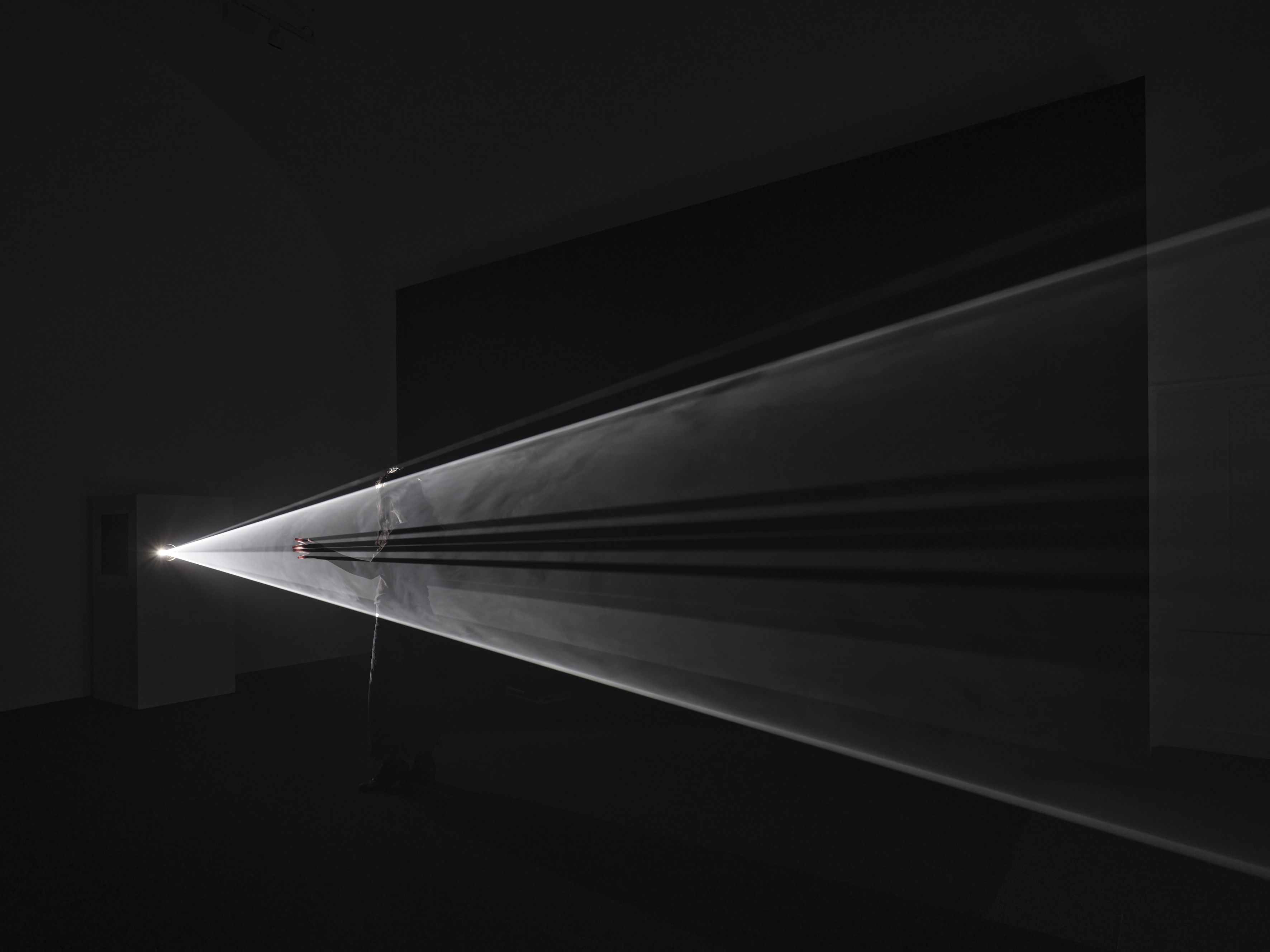 Anthony McCall, Raised Voices at Sprüth Magers, photo 7