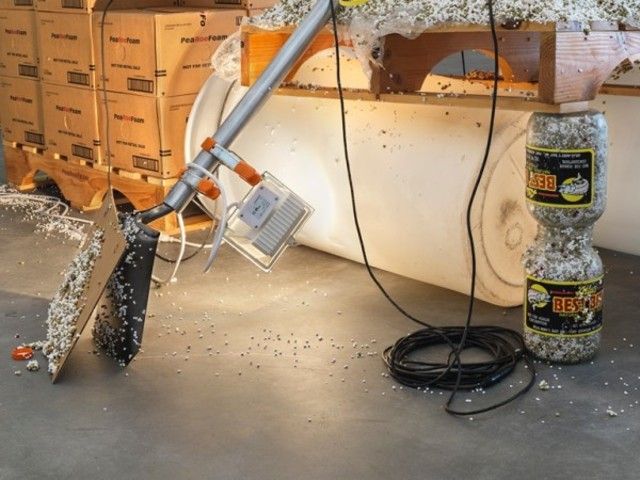 Jason Rhoades, PeaRoeFoam at David Zwirner, photo 6