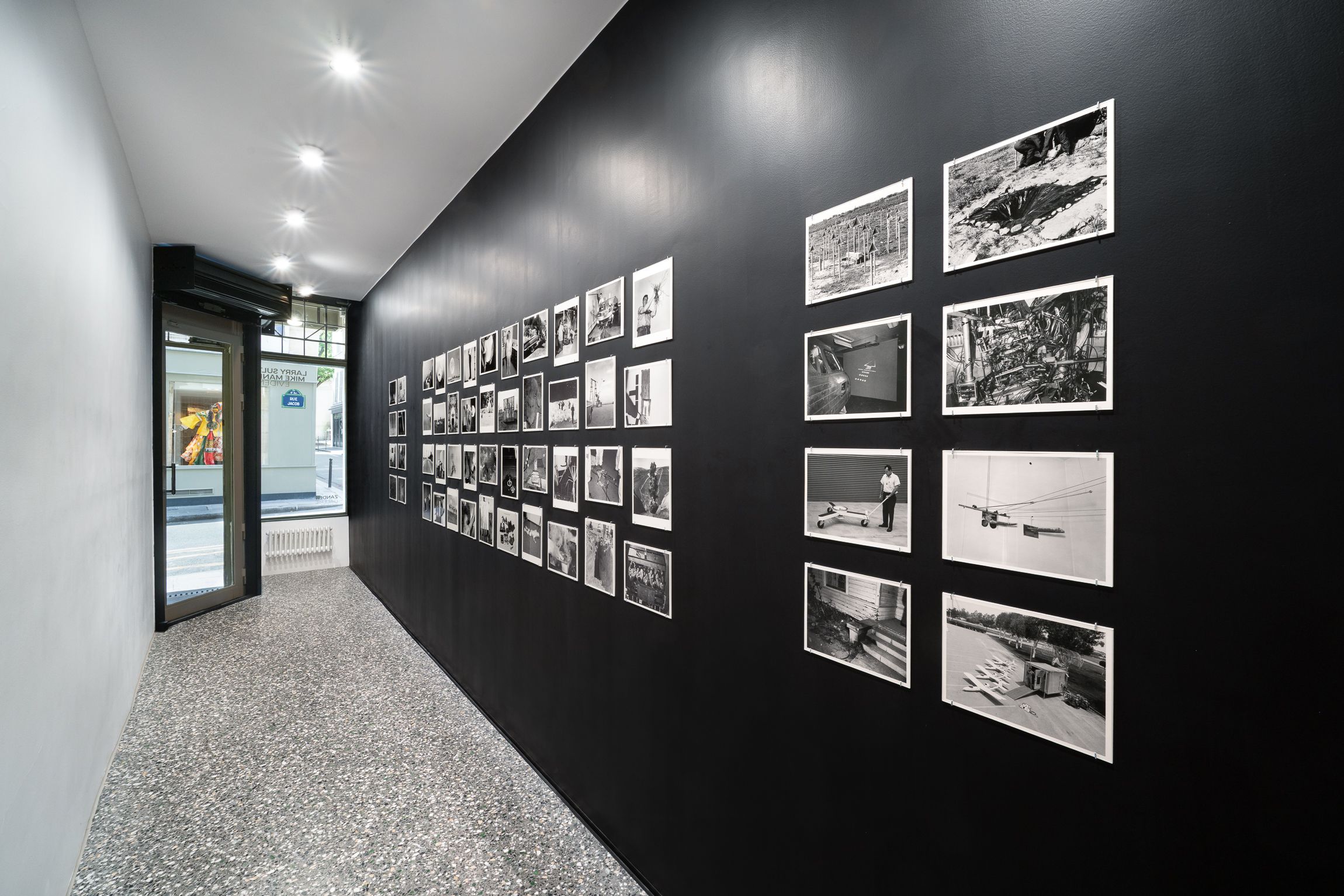 Mike Mandel & Larry Sultan, Evidence at Zander Galerie, photo 4