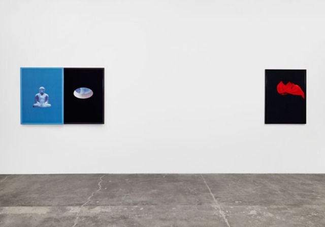 Sarah Charlesworth, Objects of Desire 1983 – 1988 at Maccarone, photo 2